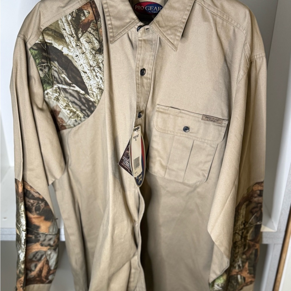 Wrangler Beige Shirt Jacket with Green/Brown Camo Accents